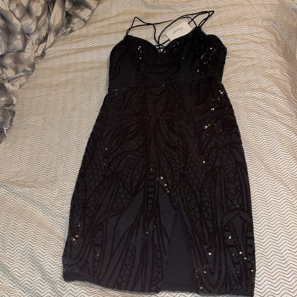 NWT Lumier By Bariano Black Sequin Embellished Midi Dress size 4 - Picture 2 of 6